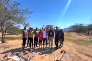 سیزده‌به‌در در قلب تنگه هرمز + فیلم