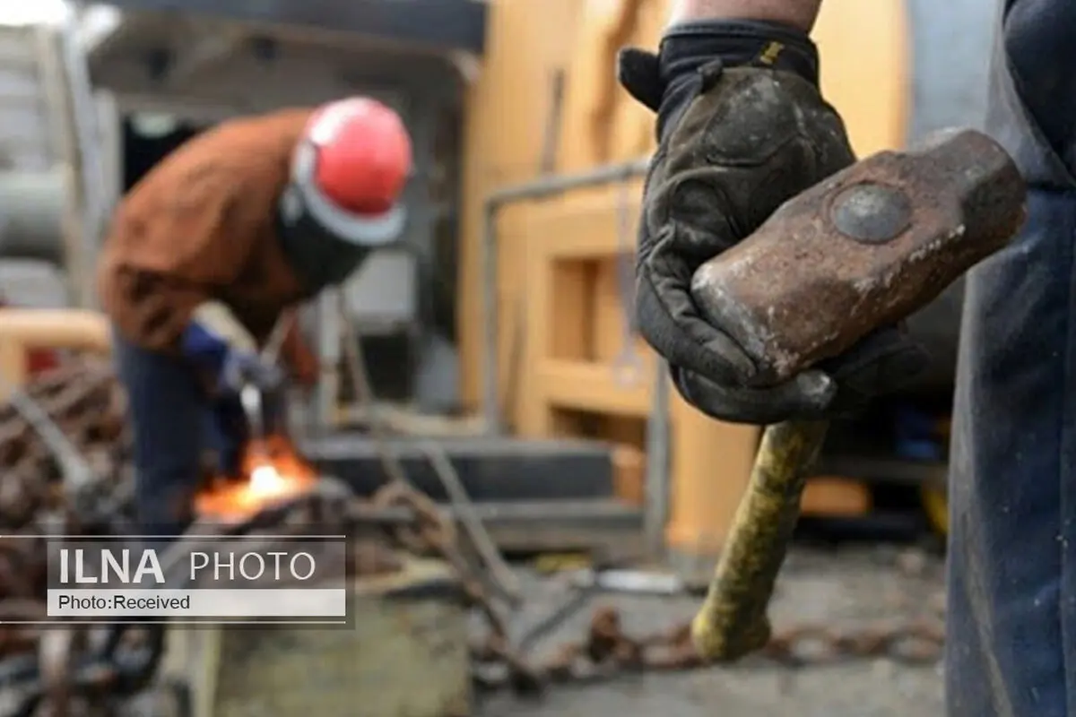 دیوارِ اعتمادِ ۸۰۰ هزار کارگر ساختمانی فروریخت/ دردسرهای قطعِ بیمه کارگرانِ ناتوان ادامه دارد/ تامین اجتماعی در انتظار شکایت باشد