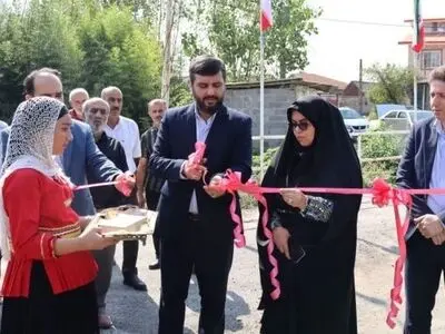 بهره برداری از یک طرح آسفالت روستایی در شهرستان خمام