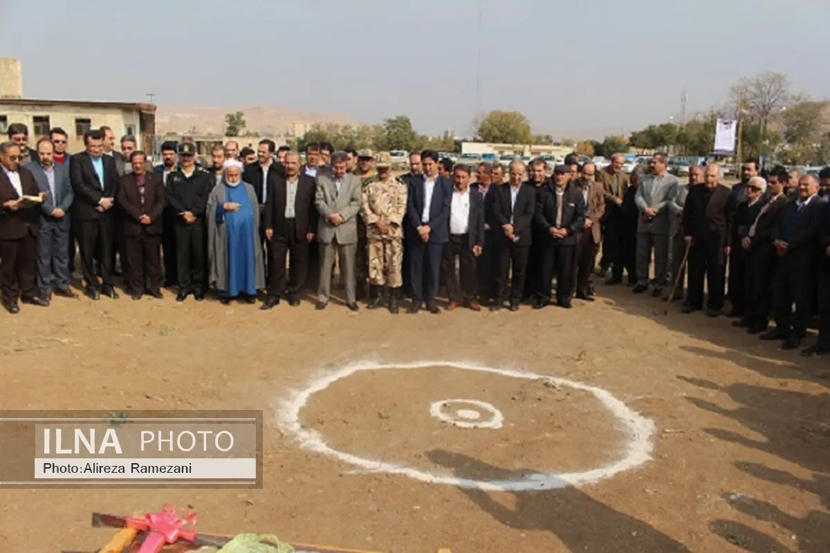 خیرین مهابادی کلنگ ساختمان دیالیز را محکم زدند