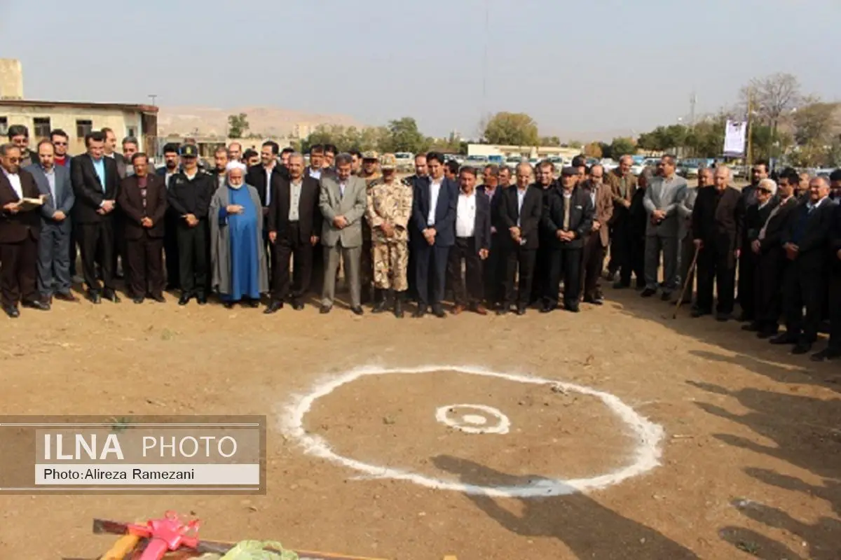 خیرین مهابادی کلنگ ساختمان دیالیز را محکم زدند