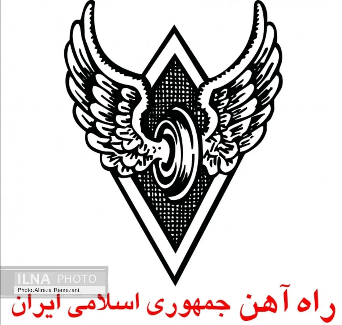 ‌توزیع لباس و غذای گرم‌ بین مسافران‌ قطارهای متوقف‌شده/ جابه‌جایی مسافران در دستور کار