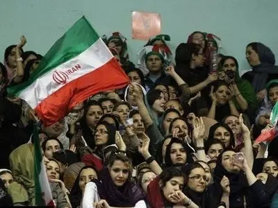  ورود خانم‌ها به تور جهانی کیش آزاد شد