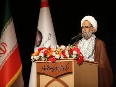 روحانیت با نقش خود، دفاع مقدس را به مرتبه قداست رساند/ بی توجهی به ثبت خاطرات روحانیت خسارت راهبردی است