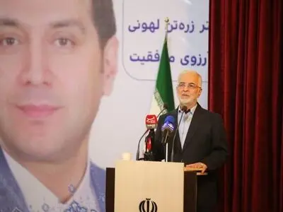 در انتخاب مدیران شیعه و سنی برای ما فرقی ندارد