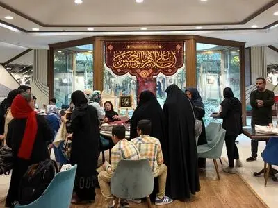 ورک‌شاپ «ایرانِ حسین» برگزار شد/ روایت سنت و معنا از قلم‌زنی تا سوزن‌دوزی 
