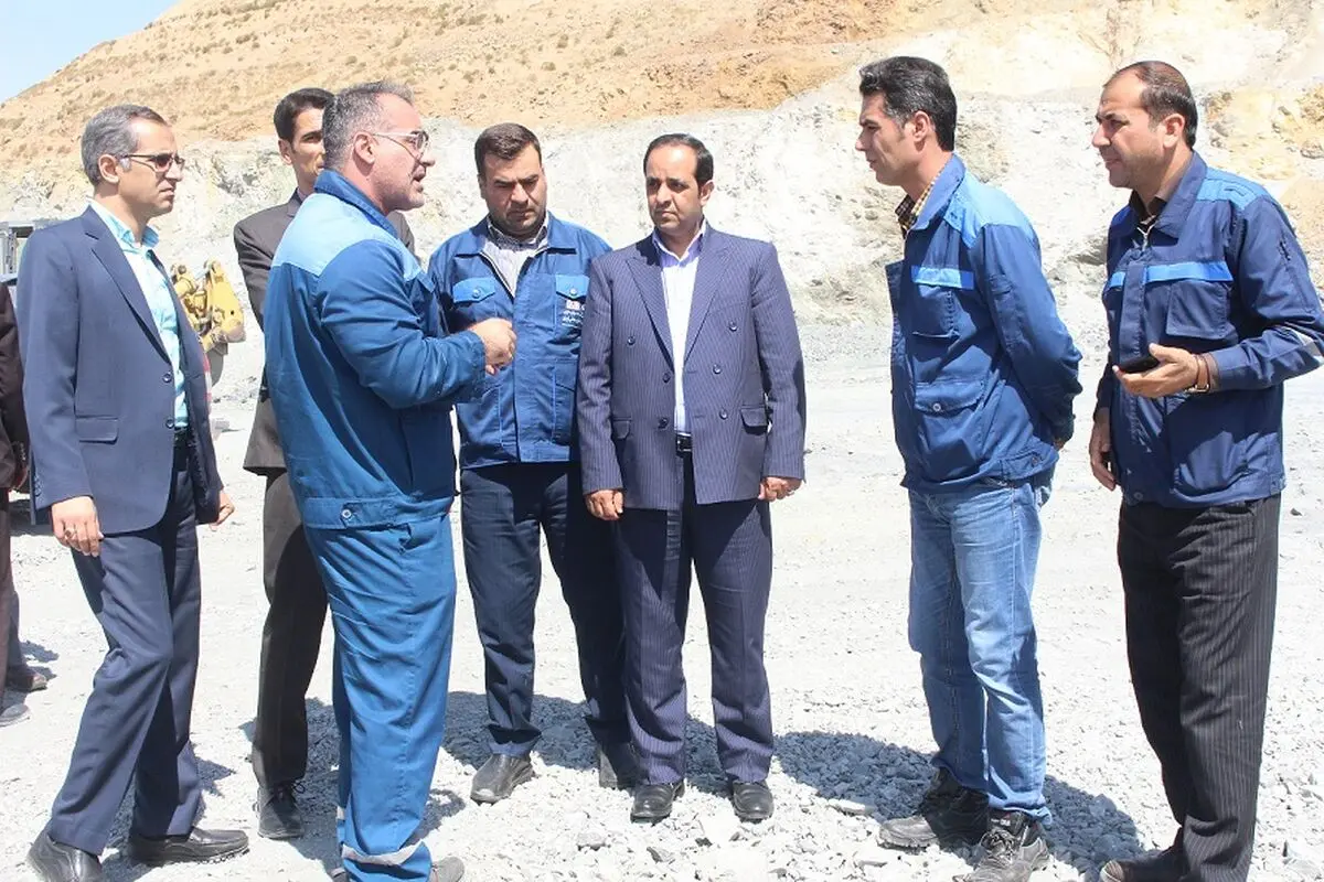 معادن سنگ آهن سنگان یکی از بزرگترین ذخایر سنگ آهن کشور هستند