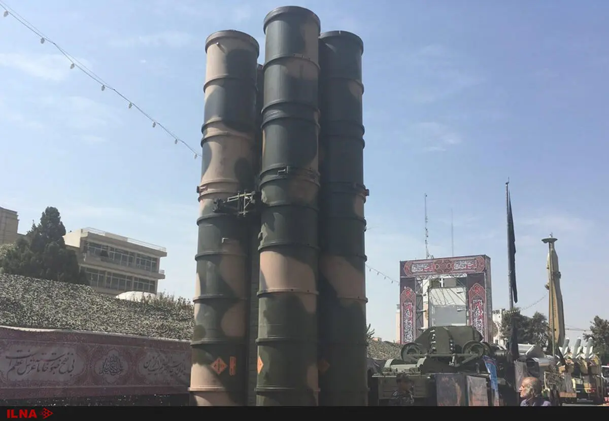 سامانه اس ۳۰۰ و اس ۲۰۰ در میدان بهارستان به نمایش درآمدند
