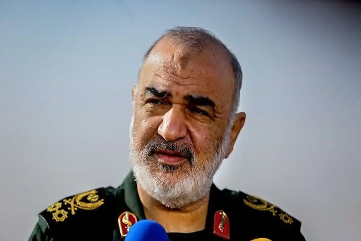 برخی فکر می‌کنند جوانان ایرانی، معدود افرادی هستند که در خیابان‌ها اغتشاش می‌کنند/ جوانان بی‌شمار ایرانی امروز در حال ساخت عظیم‌ترین طرح‌های ملی هستند