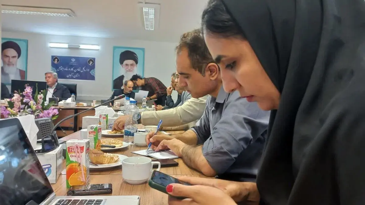 نسبت اقتصاد و اشتغال جمعیت فعال استان دارای روند رو به رشد است
