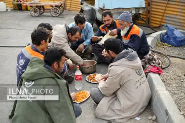 تک عکس/ سفره کارگری