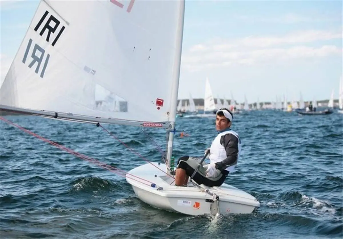 الإیرانی "احمد احمدی" یحتل المرکز الثالث فی مسابقات التجدیف فی اسبانیا