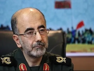 اجرای پاتوقی سرودهای انقلابی در میادین شهرها، پارک‌ها و محلات/ آغاز به کار اردوهای پیشرفت و آبادانی در دهه فجر