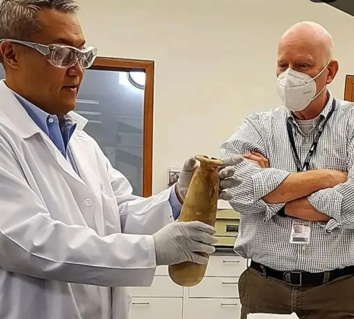 کشف کوزه باستانی حاوی مواد مخدر در مصر!