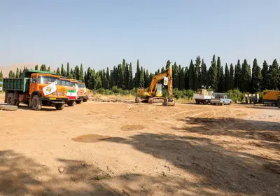 باغ جنت در محاصره سازه‌ها/ اعتراض شهروندان شیرازی به واگذاری باغ