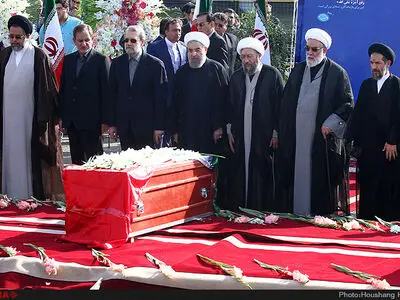 حضور اعضای هیات دولت در مراسم ورود پیکرهای ۱۰۴ قربانی منا به تهران
