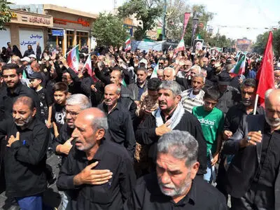 دلدادگان حسینی در قزوین راهپیمایی کردند
