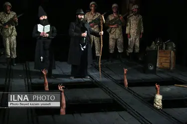 تئاتر «اولولری قویلایین»؛ پیام‌آور صلح روی صحنه تبریز