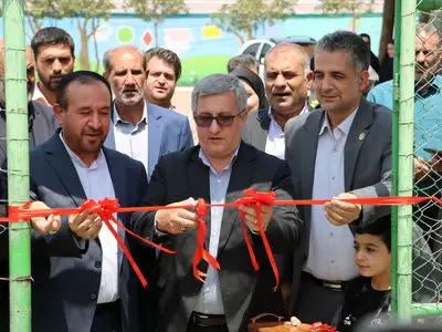 2 زمین چمن مصنوعی در مدارس شهر نرجه استان قزوین افتتاح شد