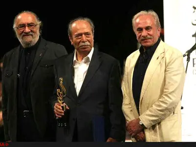 مهران مدیری برنده تندیس بهترین چهره تلویزیونی/ نشان «کیارستمی» به مکری رسید/ نصیریان بهترین بازیگر مرد درام تلویزیونی