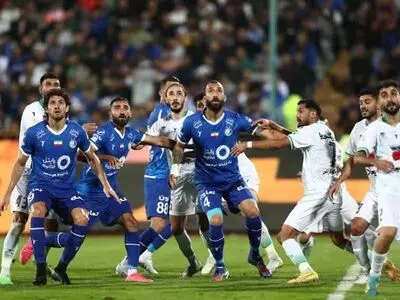 هافبک استقلال بازی با فولاد را از دست داد
