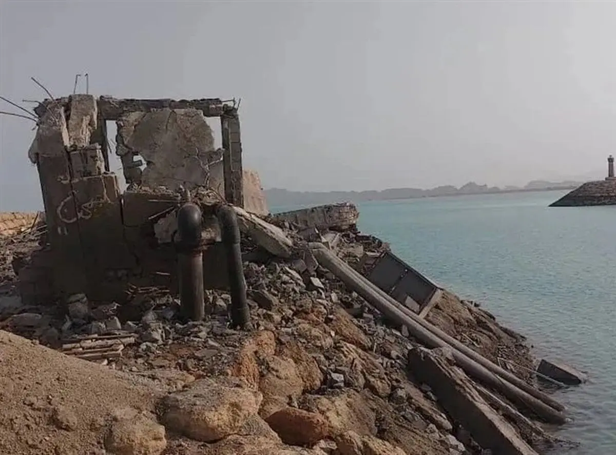 آب شیرین‌کن جاسک به مدار تولید بازگشته است/۲۰ روستا و ۱۰ هزار نفر از این طریق آب دریافت می‌کنند/ شایعه تخلیه روستاهای جنوب صحت ندارد