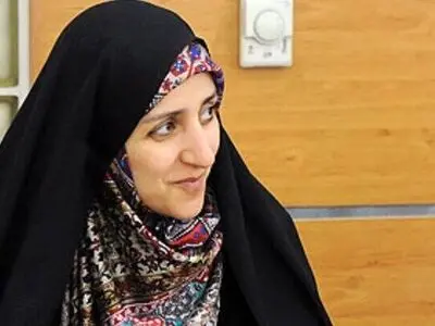 الرئیس الإيراني یعیّن اول امراة في حکومته الجدیدة