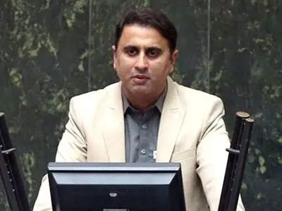 روزی از همین تریبون مرغ ۲۵ هزار تومانی را نشان ناتوانی دولت وقت می‌دانستیم/ چگونه در برابر مرغ ۱۰۰ هزار تومانی سکوت کردیم؟
