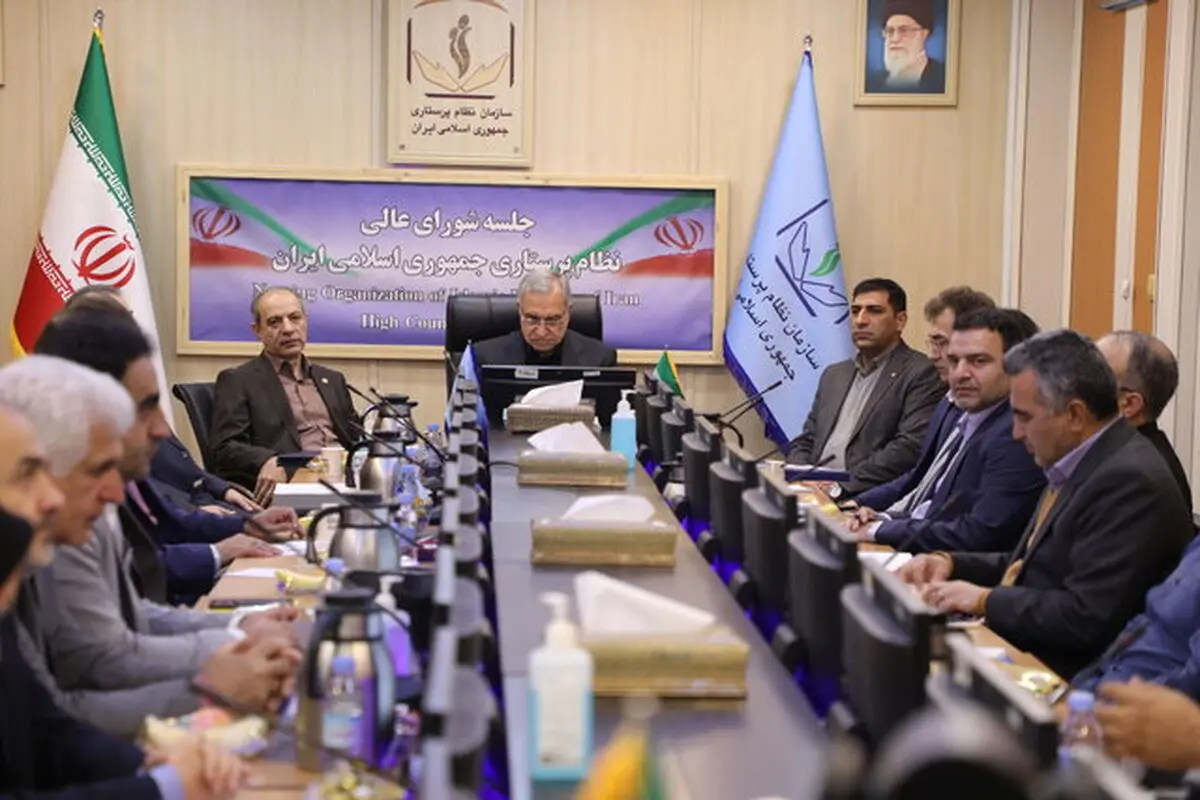 ​بررسی مطالبات و مشکلات پرستاران با حضور وزیر بهداشت / درخواست افزایش تعداد پرستاران