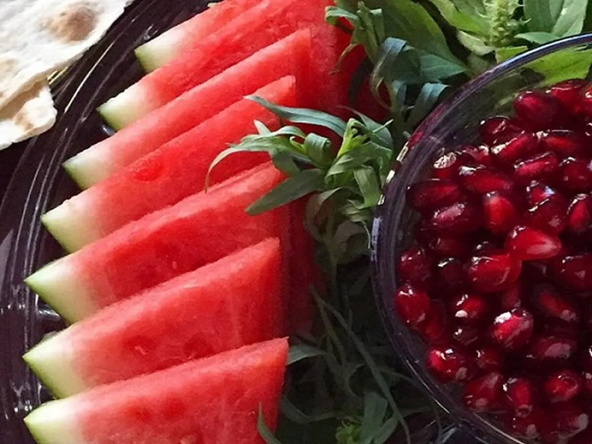 هندوانه شب یلدا  ارزان می‌شود/ عدم بهره‌برداری از باغات ساوه قیمت انار را افزایش داد