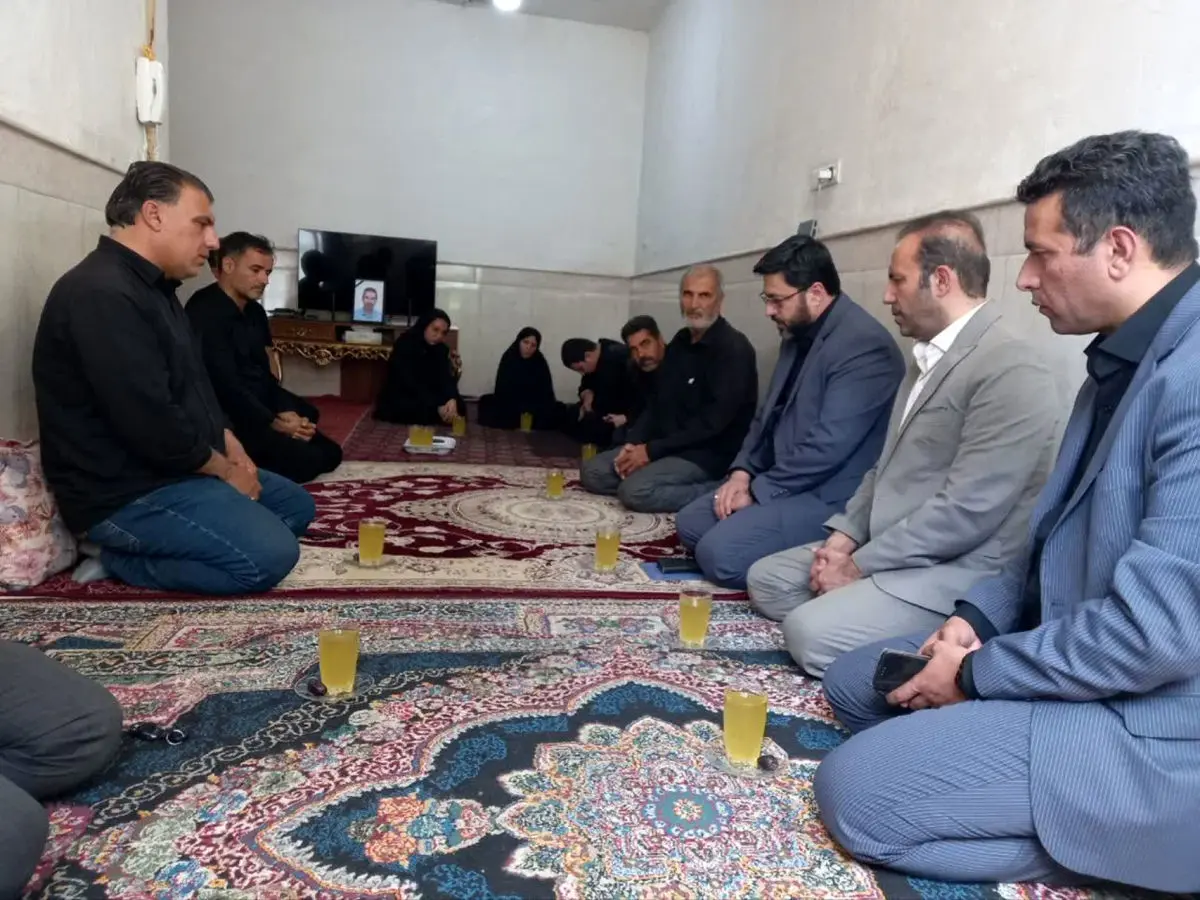 جزئیات مرگ یک پاکبان قمی در نیمه شب/ تیرک برق فرسوده بود