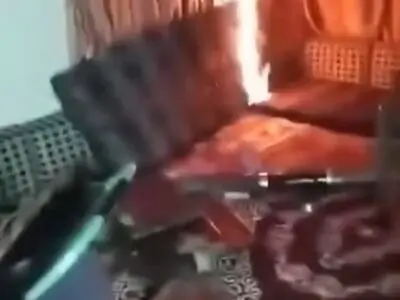 آتش زدن منازل مسکونی علویان در سوریه توسط نیروهای باند الجولانی! + فیلم