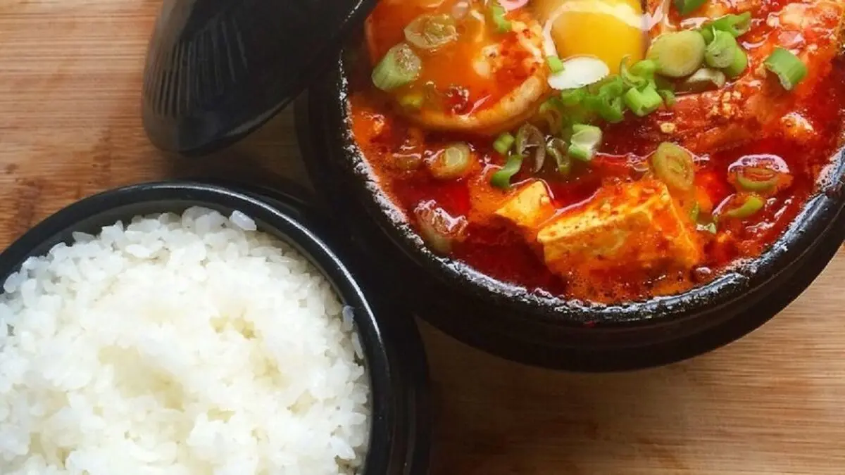 خورش تخم مرغ یک غذای متفاوت و بسیار مقوی
