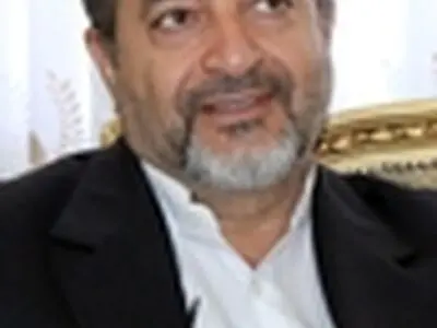 پیگیر حذف شرط سنی بیمه هنرمندان هستیم