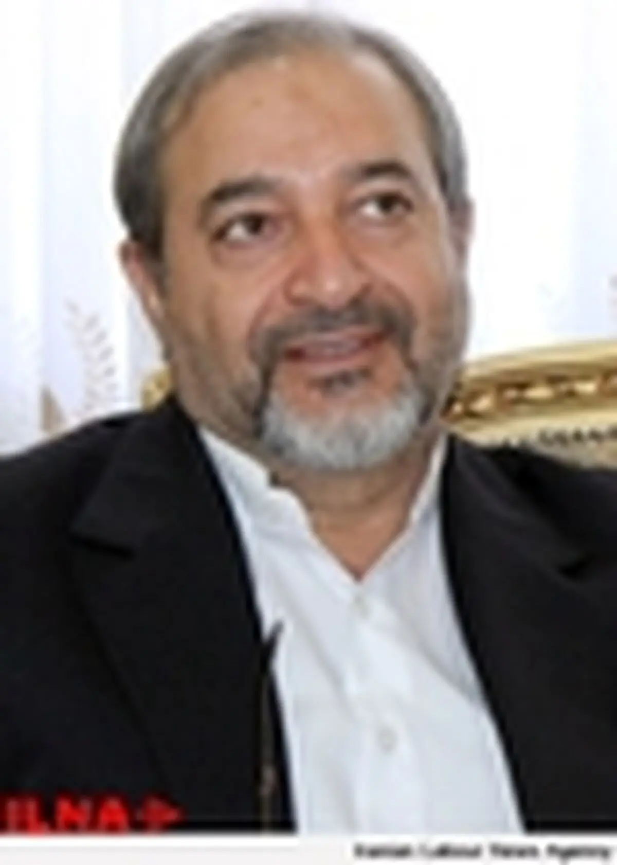 پیگیر حذف شرط سنی بیمه هنرمندان هستیم
