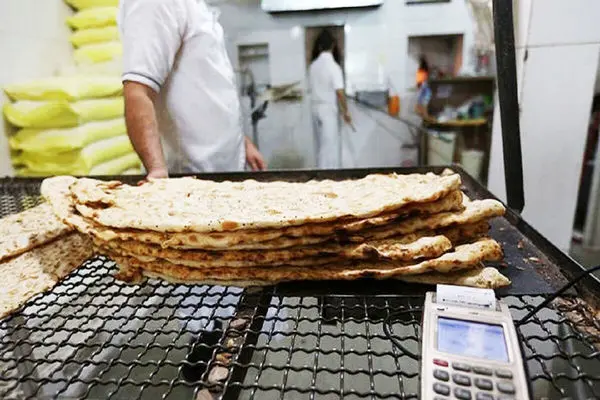 برخورد قانونی با عرضه خارج از شبکه آرد در اردبیل