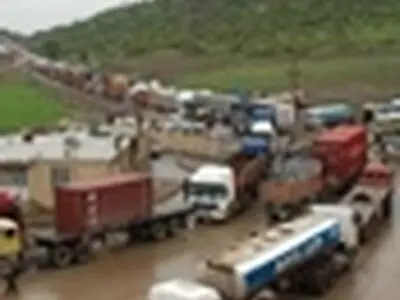 صدور ۴۲۳ هزار تن انواع کالا از مرزهای کردستان