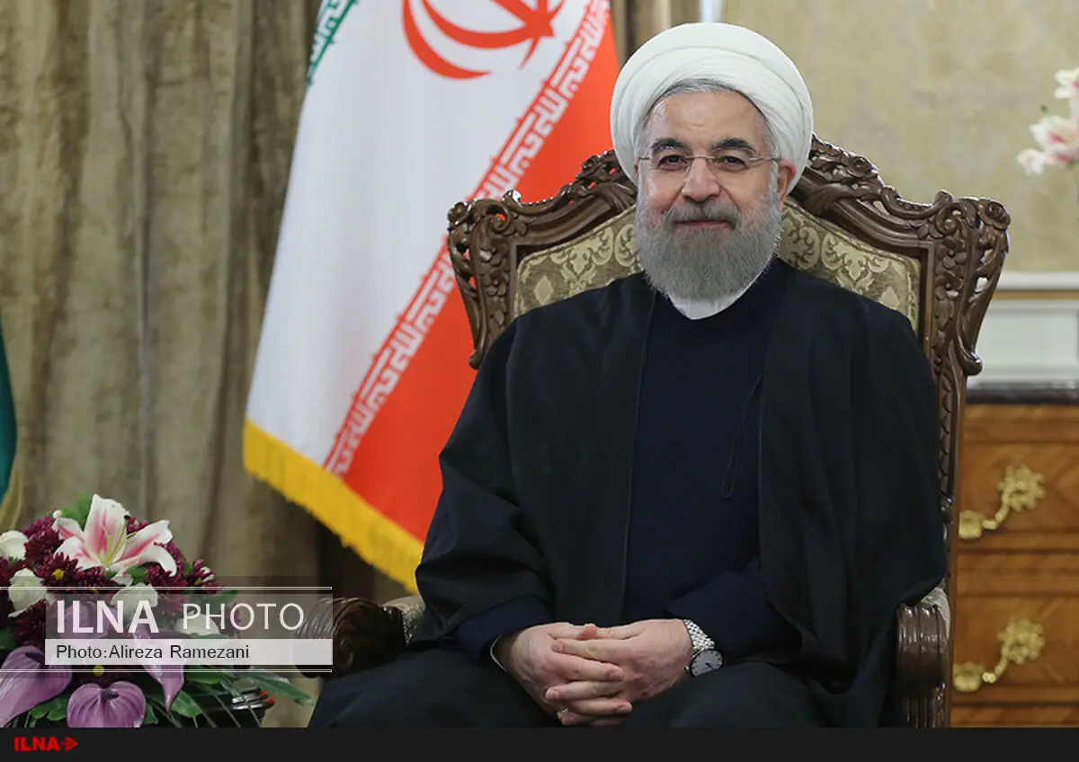 روحانی در گفت‌وگوی زنده تلویزیونی با مردم صحبت می‌کند