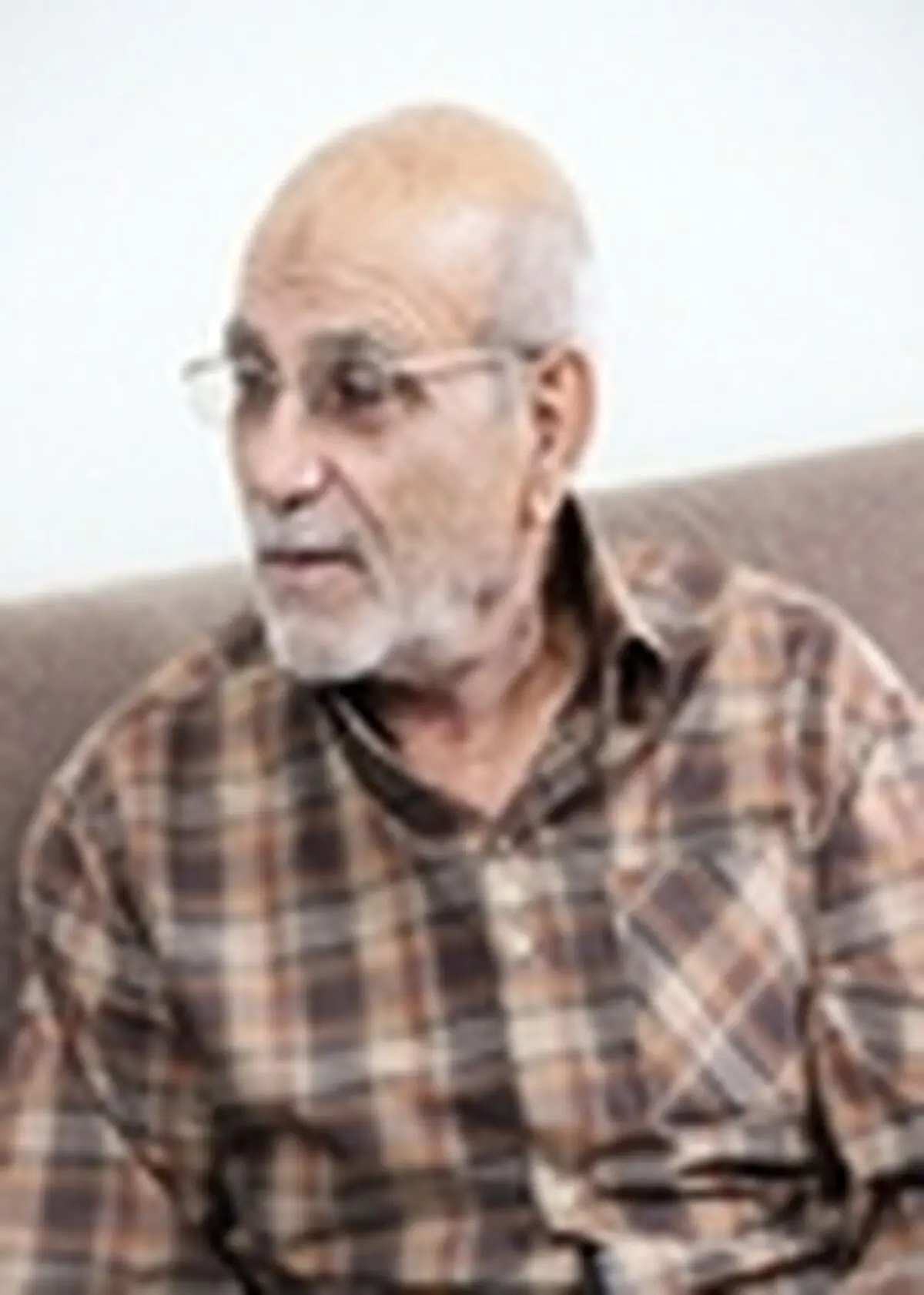 پدر «شهید نم‌نبات» ۲ هزار جلد کتاب به کتابخانه‌های‌ عمومی اصفهان اهدا کرد