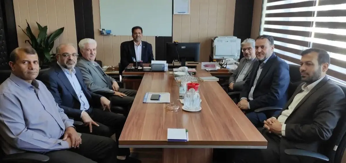 کارکنان درمان، فداکاران و ایثارگران روزهای جنگ بودند