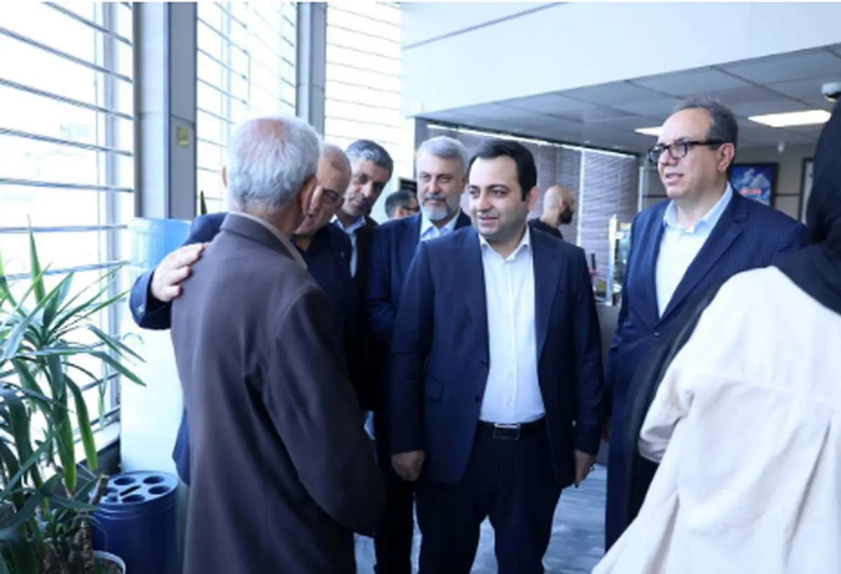 بازدید روزانه مدیرعامل، اعضای هیئت مدیره و مدیران ارشد بانک صادرات ایران از شعب و ستاد بانک و مجموعه‌های تولیدی فعال