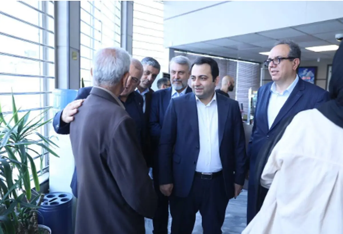 بازدید روزانه مدیرعامل، اعضای هیئت مدیره و مدیران ارشد بانک صادرات ایران از شعب و ستاد بانک و مجموعه‌های تولیدی فعال