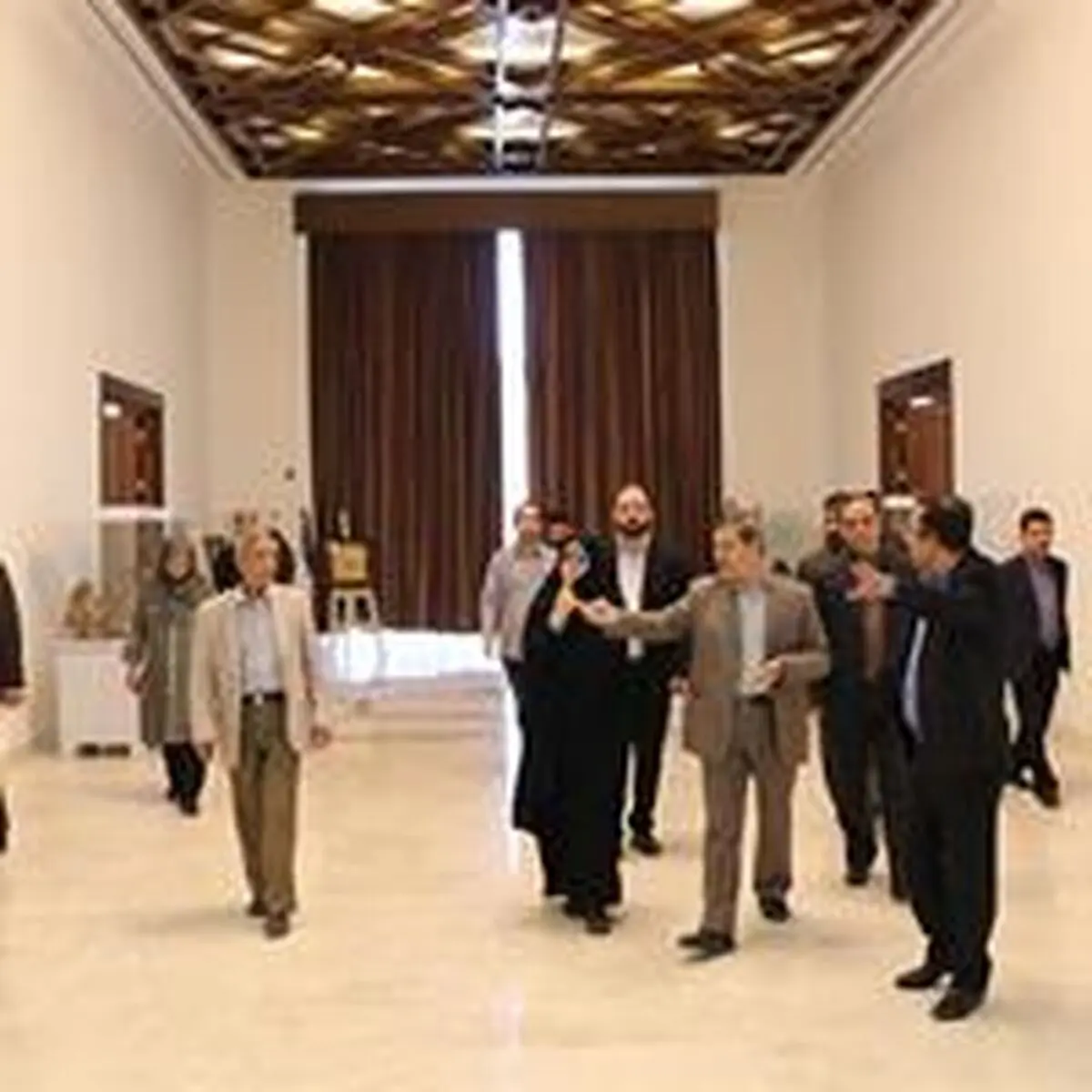 بازدید رئیس سازمان میراث‌فرهنگی از مراحل چیدمان صنایع‌دستی در پاویون جمهوری فرودگاه مهرآباد