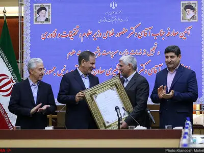 موضوع بورسیه‌ها همچنان ادامه دارد/ فارغ‌التحصیلان منتظر جذب هستند/ لزوم ساماندهی واحدهای آموزش عالی