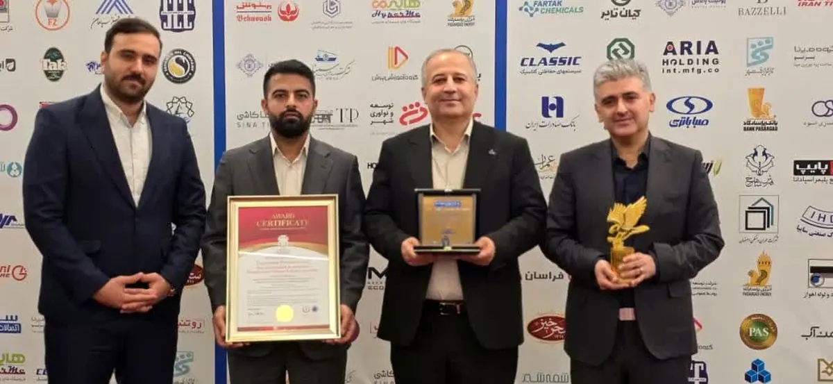 اعطای نشان طلایی مدیریت خلاق در تجارت به دکتر رفیقدوست و کسب رتبه نخست ملی در صادرات و فناوریهای برتر