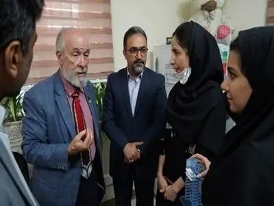 بازدید رییس کمیته اعتبار بخشی دانشکده‌های پزشکی کانادا از دو مرکز جامع سلامت در تهران