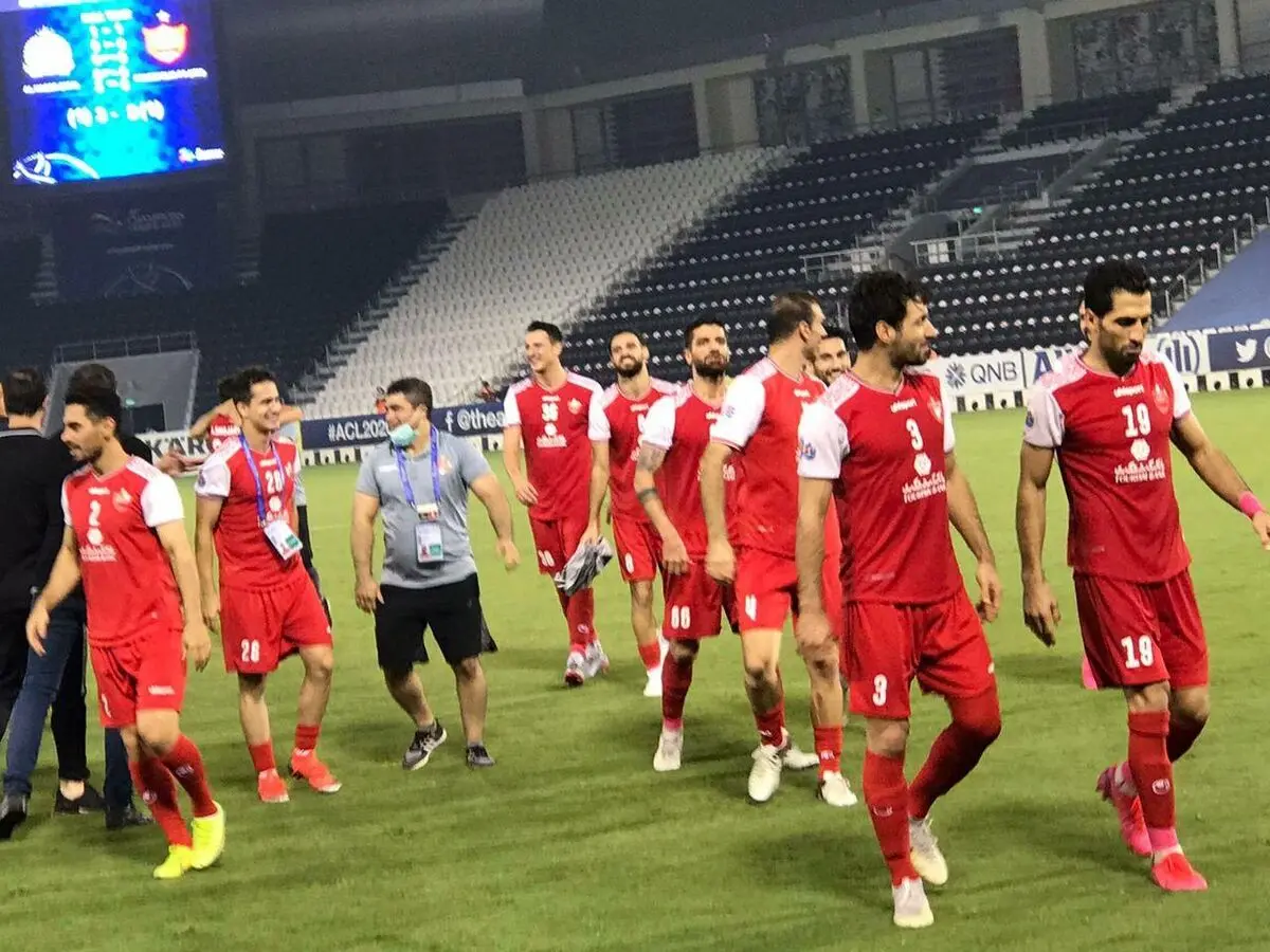شادی هوادار الهلال از برد پرسپولیس مقابل النصر (ویدیو)