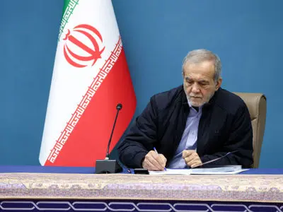 رئیس جمهور درگذشت خواهر محسن رضایی را تسلیت گفت