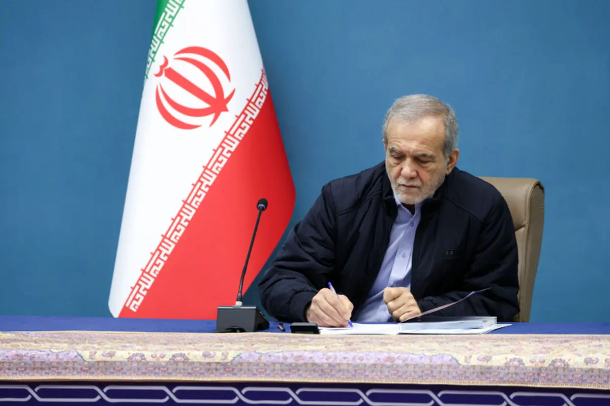 رئیس جمهور درگذشت خواهر محسن رضایی را تسلیت گفت