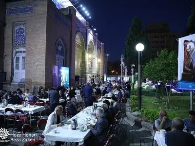 چهره‌های سال هنر انقلاب تقدیر شدند/ معرفی برگزیدگان سینما، تئاتر، موسیقی، عکس، معماری و پژوهش